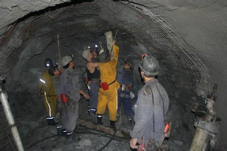巴里坤工程爆破中的危险因素分析以及应对工程爆破危险的措施